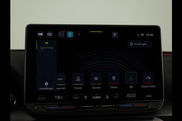 Seat Leon Sportstourer 1.5 TSI e-Hybrid FR PHEV First Edition 204 pk Automaat | Verlengde garantie | Navigatie | Parkeersensoren (Park assist) | Achteruitrijcamera | Adaptieve cruise control | Matrix LED koplampen |