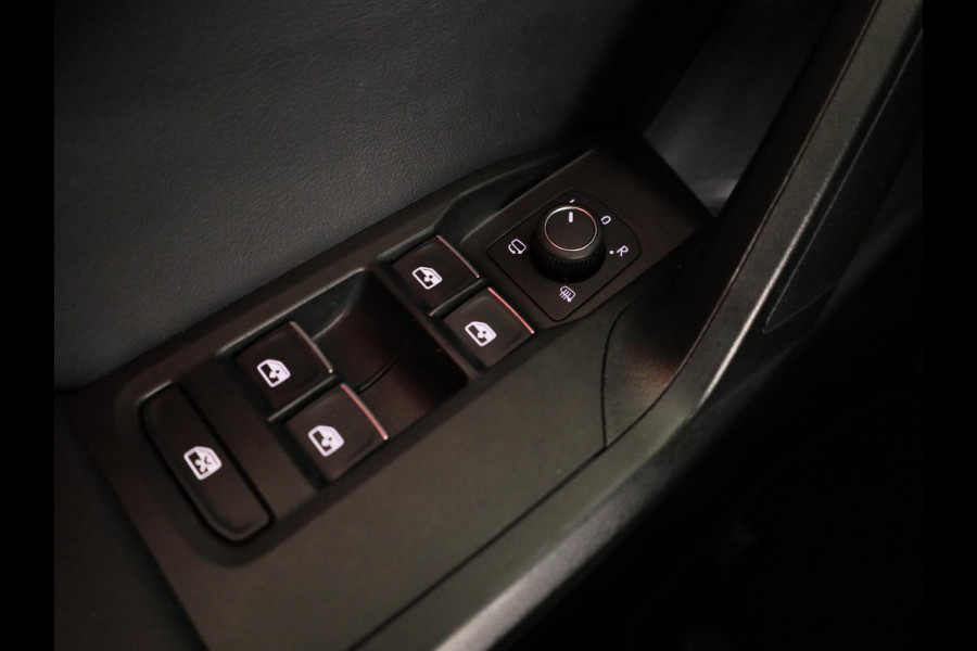 Seat Leon Sportstourer 1.5 TSI e-Hybrid FR PHEV First Edition 204 pk Automaat | Verlengde garantie | Navigatie | Parkeersensoren (Park assist) | Achteruitrijcamera | Adaptieve cruise control | Matrix LED koplampen |