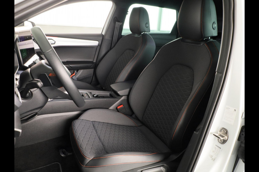 Seat Leon Sportstourer 1.5 TSI e-Hybrid FR PHEV First Edition 204 pk Automaat | Verlengde garantie | Navigatie | Parkeersensoren (Park assist) | Achteruitrijcamera | Adaptieve cruise control | Matrix LED koplampen |