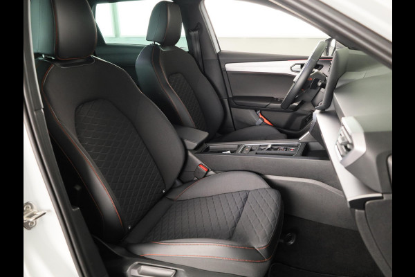 Seat Leon Sportstourer 1.5 TSI e-Hybrid FR PHEV First Edition 204 pk Automaat | Verlengde garantie | Navigatie | Parkeersensoren (Park assist) | Achteruitrijcamera | Adaptieve cruise control | Matrix LED koplampen |