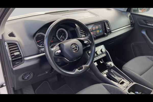 Škoda Karoq 1.5 TSI 150pk DSG ACT Business Edition | Wegkl. trekhaak | Navigatie | Clima | Led