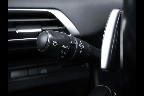 Peugeot 3008 1.2 PureTech Allure Avantage Sport (APPLE CARPLAY,NAVI,CAMERA,360 VIEW,CLIMATE,CRUISE,GETINT,LED,TREKHAAK,LM VELGEN)