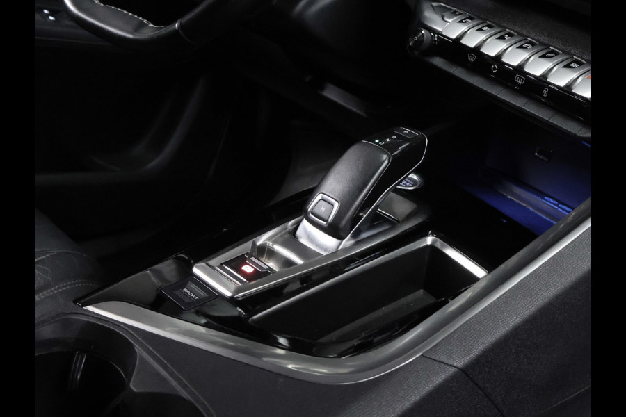 Peugeot 3008 1.2 PureTech Allure Avantage Sport (APPLE CARPLAY,NAVI,CAMERA,360 VIEW,CLIMATE,CRUISE,GETINT,LED,TREKHAAK,LM VELGEN)