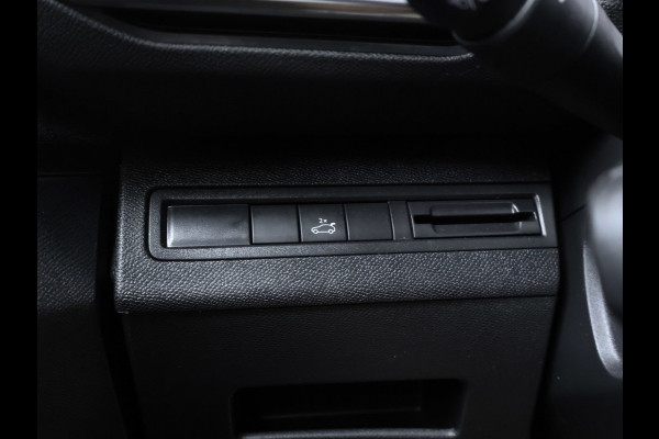 Peugeot 3008 1.2 PureTech Allure Avantage Sport (APPLE CARPLAY,NAVI,CAMERA,360 VIEW,CLIMATE,CRUISE,GETINT,LED,TREKHAAK,LM VELGEN)