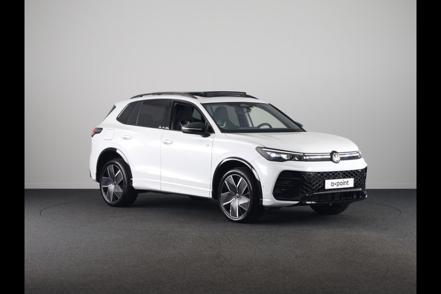 Volkswagen Tiguan 1.5 eHybrid R-Line Edition 204PK | Automaat (DSG) | Black Style | Panoramadak | 20 Inch