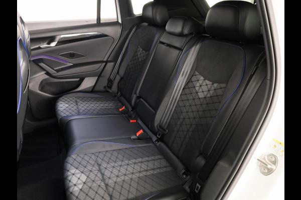 Volkswagen Tiguan 1.5 eHybrid R-Line Edition 204PK | Automaat (DSG) | Black Style | Panoramadak | 20 Inch