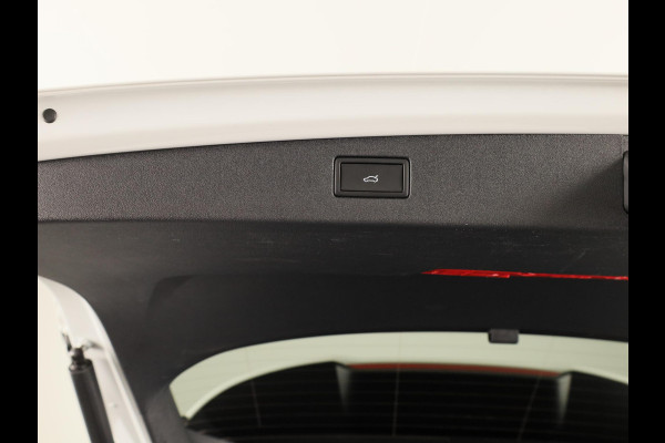Volkswagen Tiguan 1.5 eHybrid R-Line Edition 204PK | Automaat (DSG) | Black Style | Panoramadak | 20 Inch