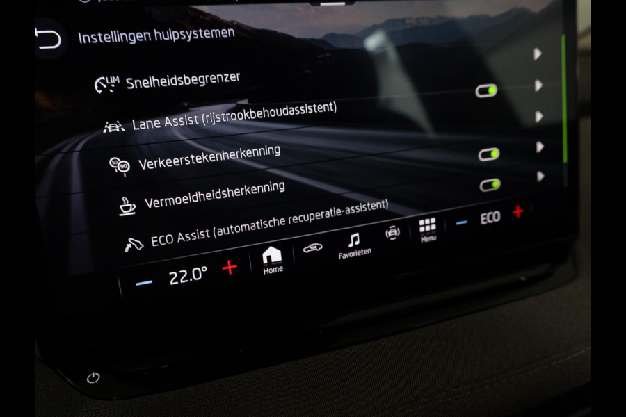 Škoda ENYAQ iV 60 180 pk | soh 90,60% | Navigatie | Parkeersensoren (Park assist) | Keyless | Apple Carplay/Android Auto |