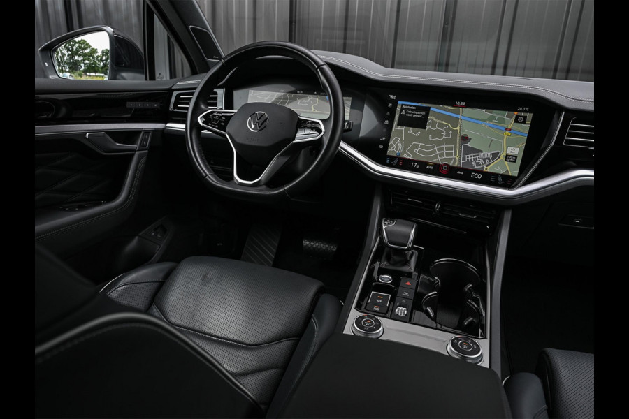Volkswagen Touareg 3.0 TSi eHybrid 4MOTION | Panoramadak | Night Vision | Luchtvering | Massagestoelen + Ventilatie | Dynaudio | HUD | 360 Camera | Ambiance Interieur | Trekhaak | Soft Close | Stoelverwarming V+A |