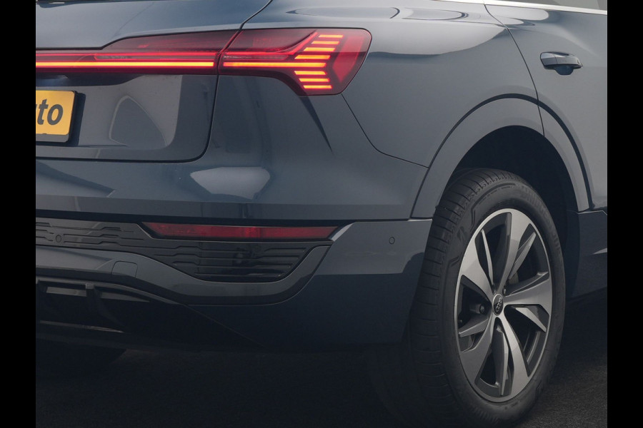 Audi Q8 e-tron 55 quattro S Line 114 kWh 408pk Dealer O.H | Trekhaak Afn. | Adaptive Cruise | Camera | Head Up | Matrix LED | Lederen Sportstoelen Memory & Ventilatie | Apple Carplay | Virtual | Stoelverwarming | Navigatie | DAB | 20"L.M |