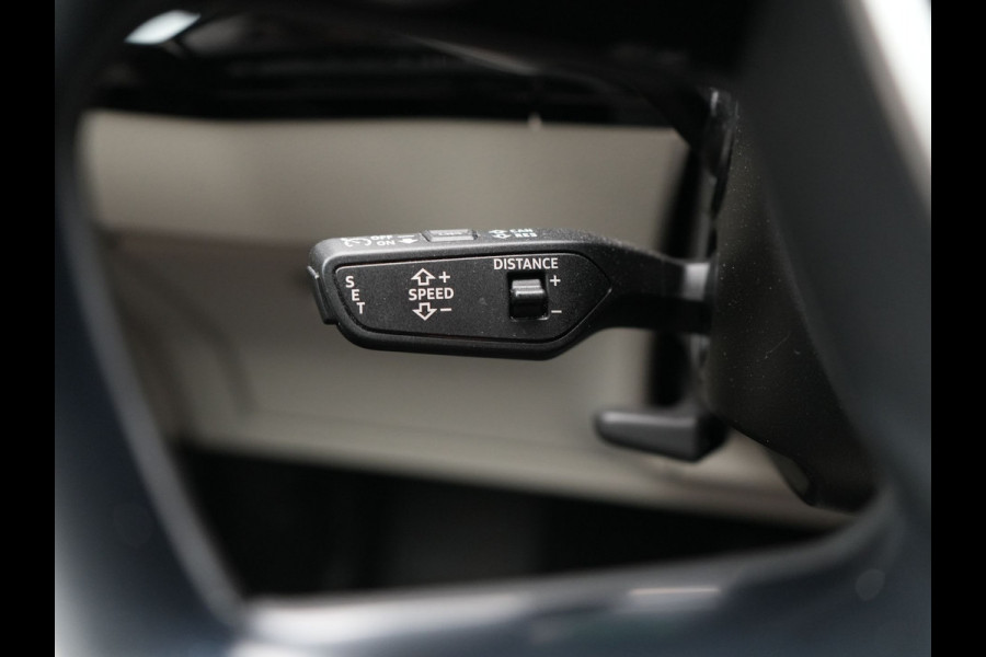 Audi Q8 e-tron 55 quattro S Line 114 kWh 408pk Dealer O.H | Trekhaak Afn. | Adaptive Cruise | Camera | Head Up | Matrix LED | Lederen Sportstoelen Memory & Ventilatie | Apple Carplay | Virtual | Stoelverwarming | Navigatie | DAB | 20"L.M |