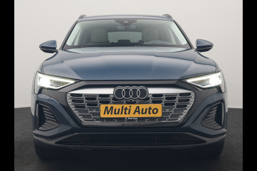 Audi Q8 e-tron 55 quattro S Line 114 kWh 408pk Dealer O.H | Trekhaak Afn. | Adaptive Cruise | Camera | Head Up | Matrix LED | Lederen Sportstoelen Memory & Ventilatie | Apple Carplay | Virtual | Stoelverwarming | Navigatie | DAB | 20"L.M |