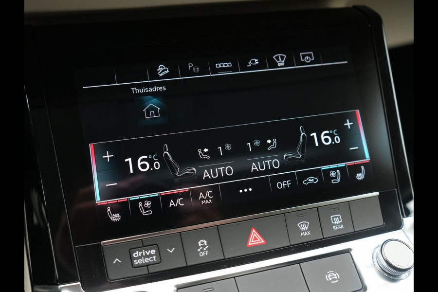 Audi Q8 e-tron 55 quattro S Line 114 kWh 408pk Dealer O.H | Trekhaak Afn. | Adaptive Cruise | Camera | Head Up | Matrix LED | Lederen Sportstoelen Memory & Ventilatie | Apple Carplay | Virtual | Stoelverwarming | Navigatie | DAB | 20"L.M |