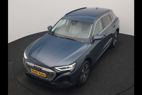 Audi Q8 e-tron 55 quattro S Line 114 kWh 408pk Dealer O.H | Trekhaak Afn. | Adaptive Cruise | Camera | Head Up | Matrix LED | Lederen Sportstoelen Memory & Ventilatie | Apple Carplay | Virtual | Stoelverwarming | Navigatie | DAB | 20"L.M |