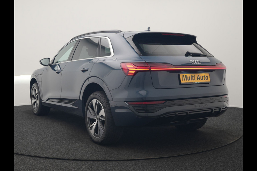 Audi Q8 e-tron 55 quattro S Line 114 kWh 408pk Dealer O.H | Trekhaak Afn. | Adaptive Cruise | Camera | Head Up | Matrix LED | Lederen Sportstoelen Memory & Ventilatie | Apple Carplay | Virtual | Stoelverwarming | Navigatie | DAB | 20"L.M |