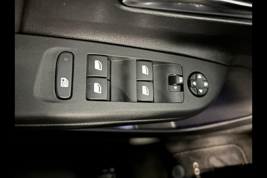 Opel CORSA-E 50 kWh 3 Fase Airco Cruise control LED Parkeersensoren