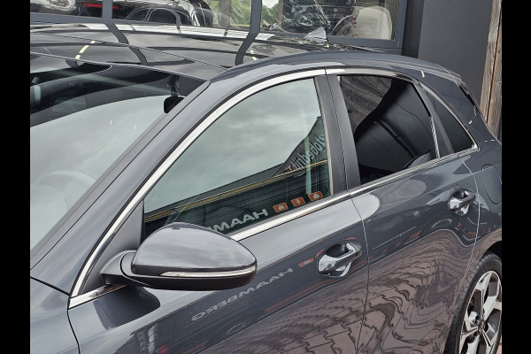 Kia Ceed 1.4 T-GDi ExecutiveLine | Navi | Pano | Trekhaak | Leer | Stoelverwarming | Keyless | Elek. stoelen |