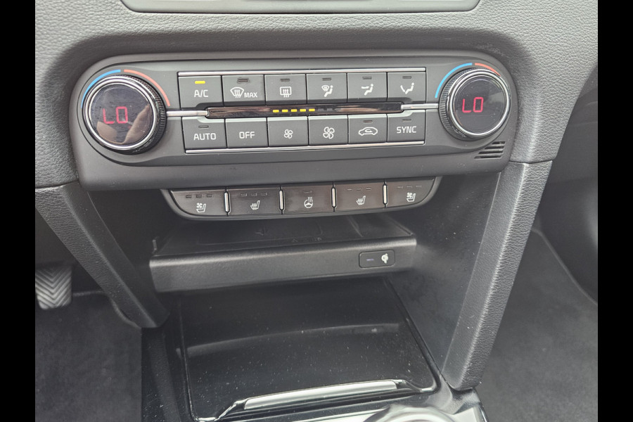 Kia Ceed 1.4 T-GDi ExecutiveLine | Navi | Pano | Trekhaak | Leer | Stoelverwarming | Keyless | Elek. stoelen |