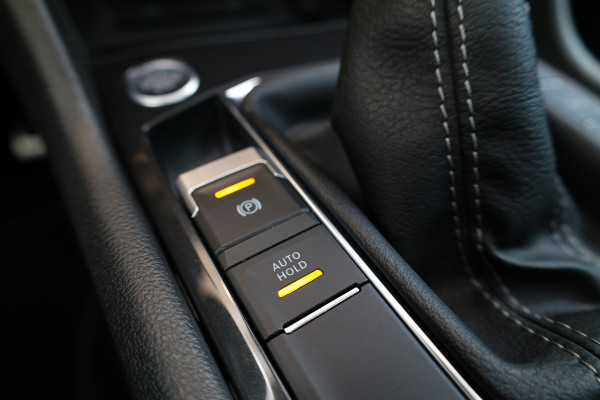 Volkswagen Tiguan 1.4 TSI eHybrid R-Line Business | BTW | PANORAMADAK | IQ-LIGHT | KEYLESS | ACC | ELEK KOFFERKLEP |