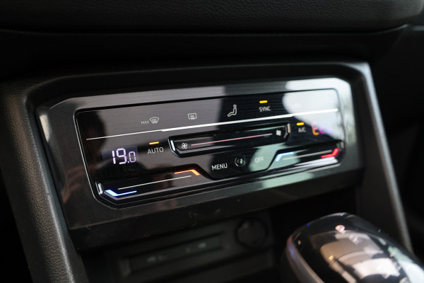 Volkswagen Tiguan 1.4 TSI eHybrid R-Line Business | BTW | PANORAMADAK | IQ-LIGHT | KEYLESS | ACC | ELEK KOFFERKLEP |
