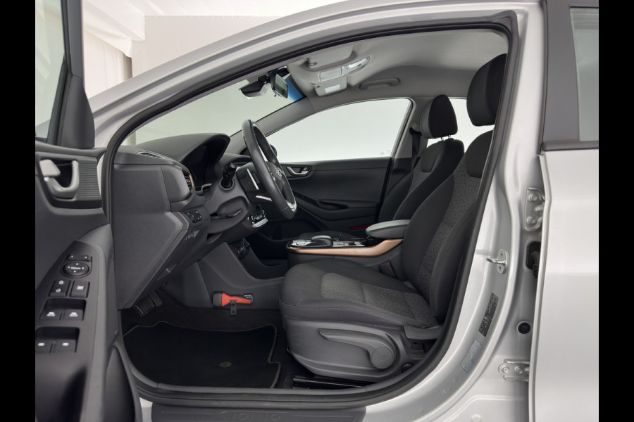 Hyundai IONIQ Comfort EV (INCL-BTW) Aut. *ADAPTIVE-CRUISE | DIGI-COCKPIT | SHIFTPADDLES | LANE-ASSIST | CCS-FASTLOADER | CRUISE | CAMERA | KEYLESS | DAB+ | NAVI-FULLMAP | ECC | PDC | 16"*