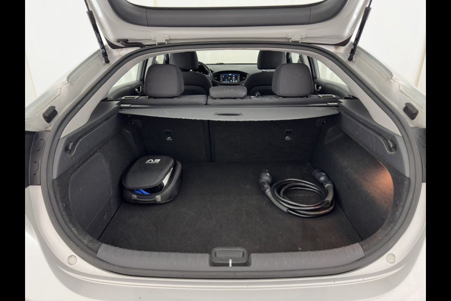 Hyundai IONIQ Comfort EV (INCL-BTW) Aut. *ADAPTIVE-CRUISE | DIGI-COCKPIT | SHIFTPADDLES | LANE-ASSIST | CCS-FASTLOADER | CRUISE | CAMERA | KEYLESS | DAB+ | NAVI-FULLMAP | ECC | PDC | 16"*