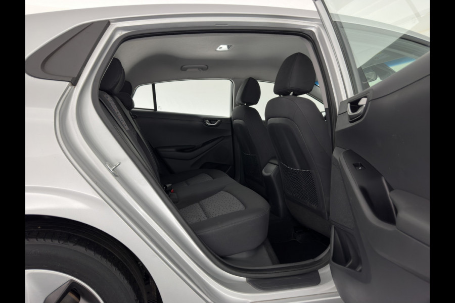 Hyundai IONIQ Comfort EV (INCL-BTW) Aut. *ADAPTIVE-CRUISE | DIGI-COCKPIT | SHIFTPADDLES | LANE-ASSIST | CCS-FASTLOADER | CRUISE | CAMERA | KEYLESS | DAB+ | NAVI-FULLMAP | ECC | PDC | 16"*