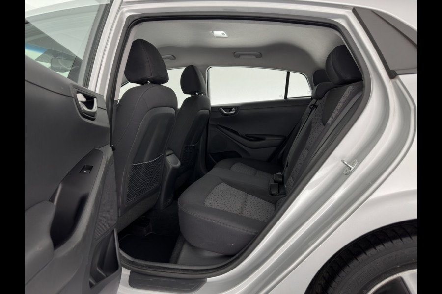 Hyundai IONIQ Comfort EV (INCL-BTW) Aut. *ADAPTIVE-CRUISE | DIGI-COCKPIT | SHIFTPADDLES | LANE-ASSIST | CCS-FASTLOADER | CRUISE | CAMERA | KEYLESS | DAB+ | NAVI-FULLMAP | ECC | PDC | 16"*