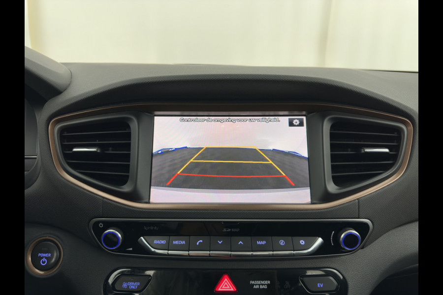 Hyundai IONIQ Comfort EV (INCL-BTW) Aut. *ADAPTIVE-CRUISE | DIGI-COCKPIT | SHIFTPADDLES | LANE-ASSIST | CCS-FASTLOADER | CRUISE | CAMERA | KEYLESS | DAB+ | NAVI-FULLMAP | ECC | PDC | 16"*