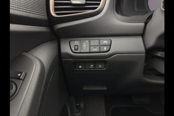 Hyundai IONIQ Comfort EV (INCL-BTW) Aut. *ADAPTIVE-CRUISE | DIGI-COCKPIT | SHIFTPADDLES | LANE-ASSIST | CCS-FASTLOADER | CRUISE | CAMERA | KEYLESS | DAB+ | NAVI-FULLMAP | ECC | PDC | 16"*
