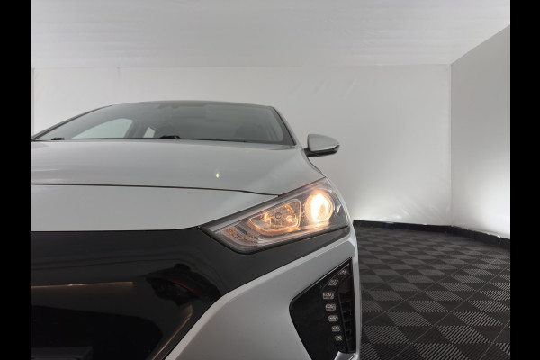 Hyundai IONIQ Comfort EV (INCL-BTW) Aut. *ADAPTIVE-CRUISE | DIGI-COCKPIT | SHIFTPADDLES | LANE-ASSIST | CCS-FASTLOADER | CRUISE | CAMERA | KEYLESS | DAB+ | NAVI-FULLMAP | ECC | PDC | 16"*