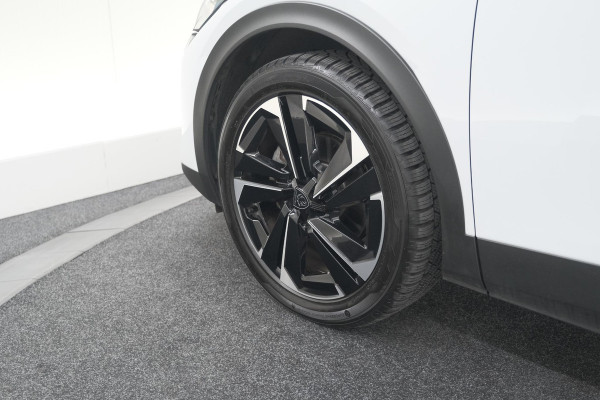 Peugeot 408 Hybrid 136 e-DCS6 Allure | 360 Camera | Adaptieve Cruise Control | Navigatie