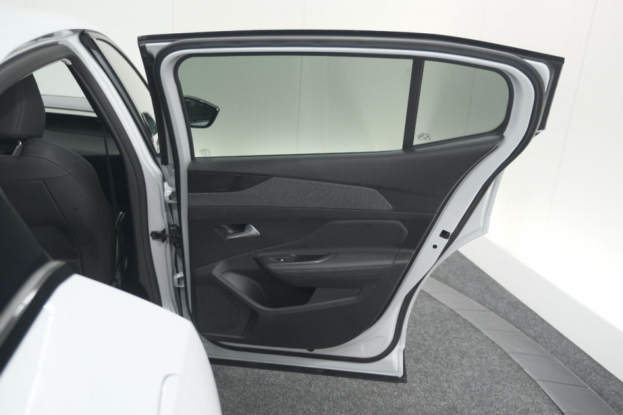 Peugeot 408 Hybrid 136 e-DCS6 Allure | 360 Camera | Adaptieve Cruise Control | Navigatie