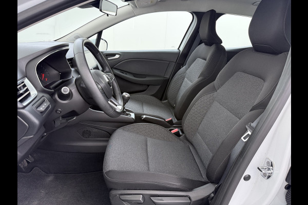 Renault Clio **Gereserveerd** TCe 92pk 5drs Navi CruiseControl Dab Apple/Android Usb Bordherk. Lane-dep. Botswaarsch. Led Start/Stop Isofix Boordcomputer Bluetooth Elek.Ramen/Spiegels 1.0 TCe Zen