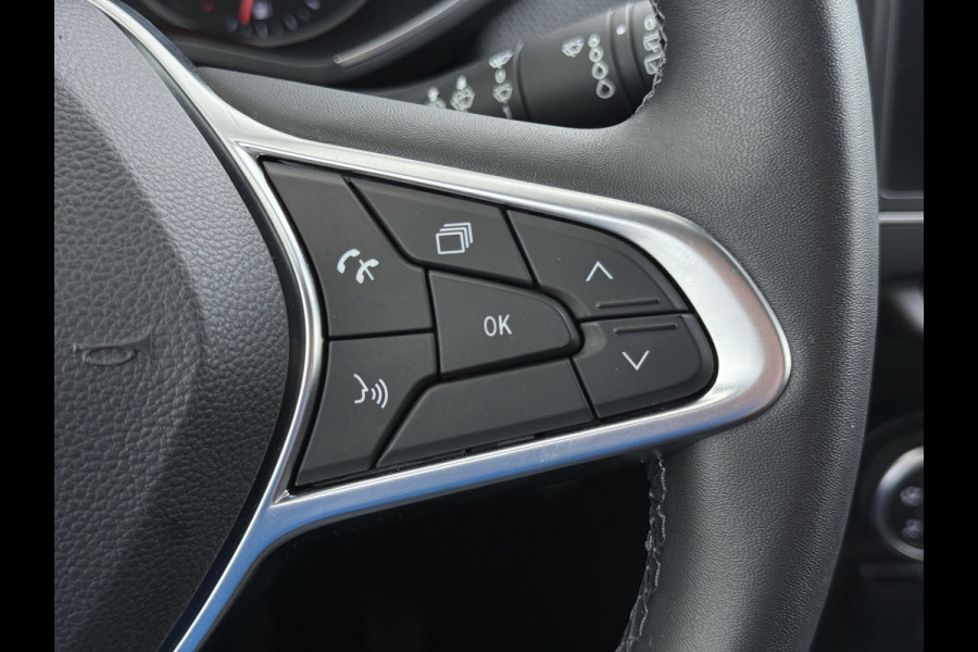 Renault Clio **Gereserveerd** TCe 92pk 5drs Navi CruiseControl Dab Apple/Android Usb Bordherk. Lane-dep. Botswaarsch. Led Start/Stop Isofix Boordcomputer Bluetooth Elek.Ramen/Spiegels 1.0 TCe Zen
