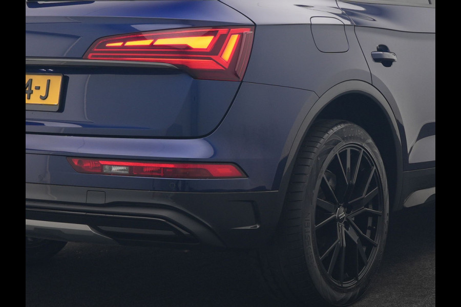 Audi Q5 50 TFSI e quattro Advanced edition PHEV 300pk Dealer O.H | Adaptive Cruise | Camera | BLIS | Apple Carplay | Alcantara Sportstoelen Verwarmd | Sfeerverlichting | Navigatie | Virtual | DAB | Plug In Hybrid |