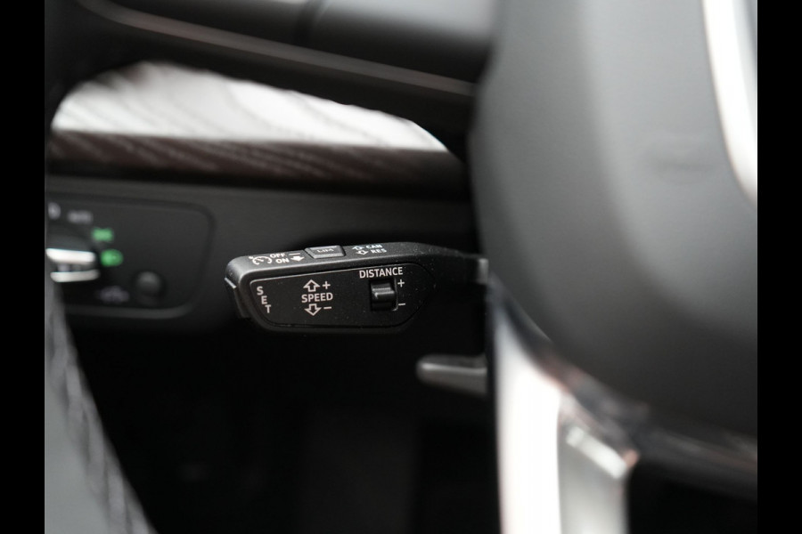 Audi Q5 50 TFSI e quattro Advanced edition PHEV 300pk Dealer O.H | Adaptive Cruise | Camera | BLIS | Apple Carplay | Alcantara Sportstoelen Verwarmd | Sfeerverlichting | Navigatie | Virtual | DAB | Plug In Hybrid |