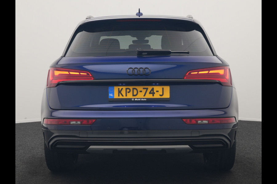 Audi Q5 50 TFSI e quattro Advanced edition PHEV 300pk Dealer O.H | Adaptive Cruise | Camera | BLIS | Apple Carplay | Alcantara Sportstoelen Verwarmd | Sfeerverlichting | Navigatie | Virtual | DAB | Plug In Hybrid |