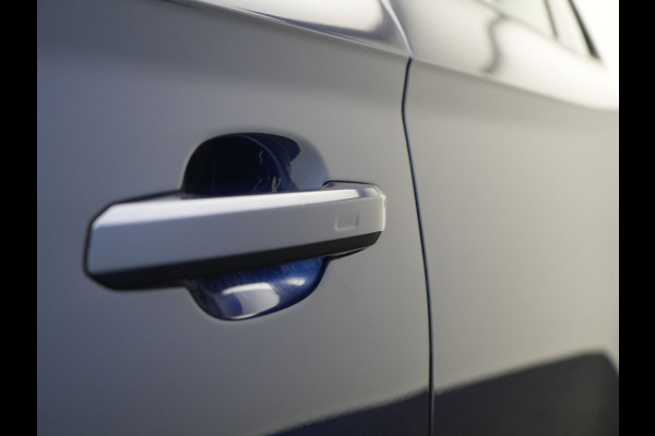 Audi Q5 50 TFSI e quattro Advanced edition PHEV 300pk Dealer O.H | Adaptive Cruise | Camera | BLIS | Apple Carplay | Alcantara Sportstoelen Verwarmd | Sfeerverlichting | Navigatie | Virtual | DAB | Plug In Hybrid |
