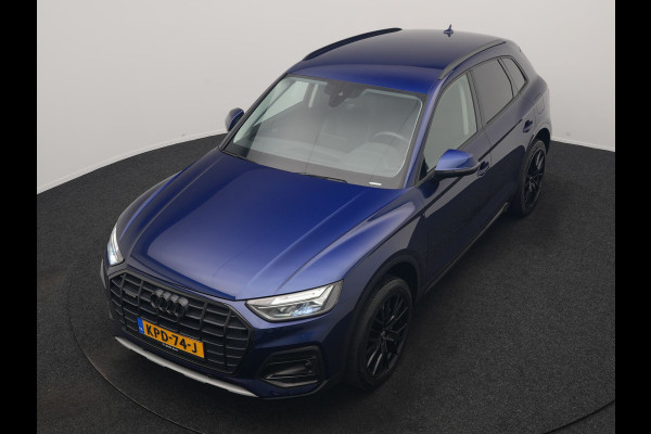 Audi Q5 50 TFSI e quattro Advanced edition PHEV 300pk Dealer O.H | Adaptive Cruise | Camera | BLIS | Apple Carplay | Alcantara Sportstoelen Verwarmd | Sfeerverlichting | Navigatie | Virtual | DAB | Plug In Hybrid |