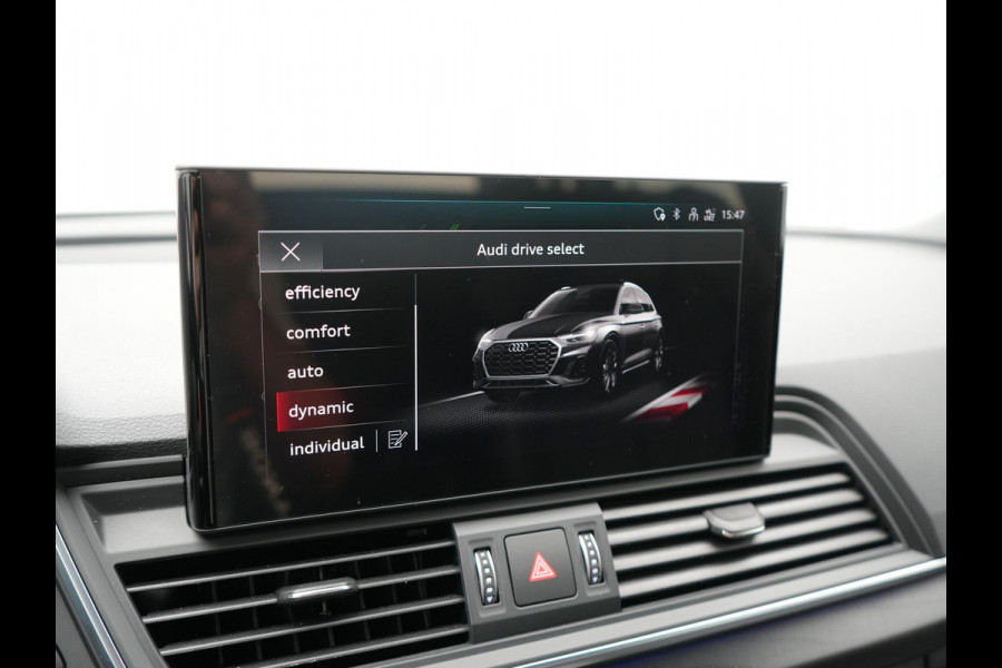 Audi Q5 50 TFSI e quattro Advanced edition PHEV 300pk Dealer O.H | Adaptive Cruise | Camera | BLIS | Apple Carplay | Alcantara Sportstoelen Verwarmd | Sfeerverlichting | Navigatie | Virtual | DAB | Plug In Hybrid |
