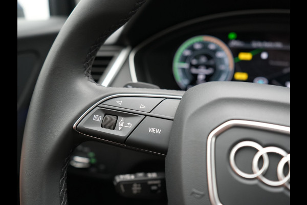 Audi Q5 50 TFSI e quattro Advanced edition PHEV 300pk Dealer O.H | Adaptive Cruise | Camera | BLIS | Apple Carplay | Alcantara Sportstoelen Verwarmd | Sfeerverlichting | Navigatie | Virtual | DAB | Plug In Hybrid |