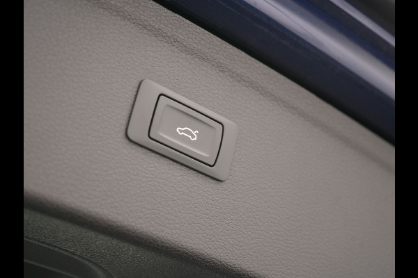 Audi Q5 50 TFSI e quattro Advanced edition PHEV 300pk Dealer O.H | Adaptive Cruise | Camera | BLIS | Apple Carplay | Alcantara Sportstoelen Verwarmd | Sfeerverlichting | Navigatie | Virtual | DAB | Plug In Hybrid |