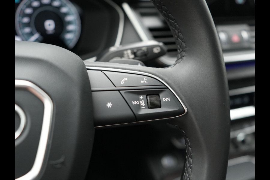 Audi Q5 50 TFSI e quattro Advanced edition PHEV 300pk Dealer O.H | Adaptive Cruise | Camera | BLIS | Apple Carplay | Alcantara Sportstoelen Verwarmd | Sfeerverlichting | Navigatie | Virtual | DAB | Plug In Hybrid |