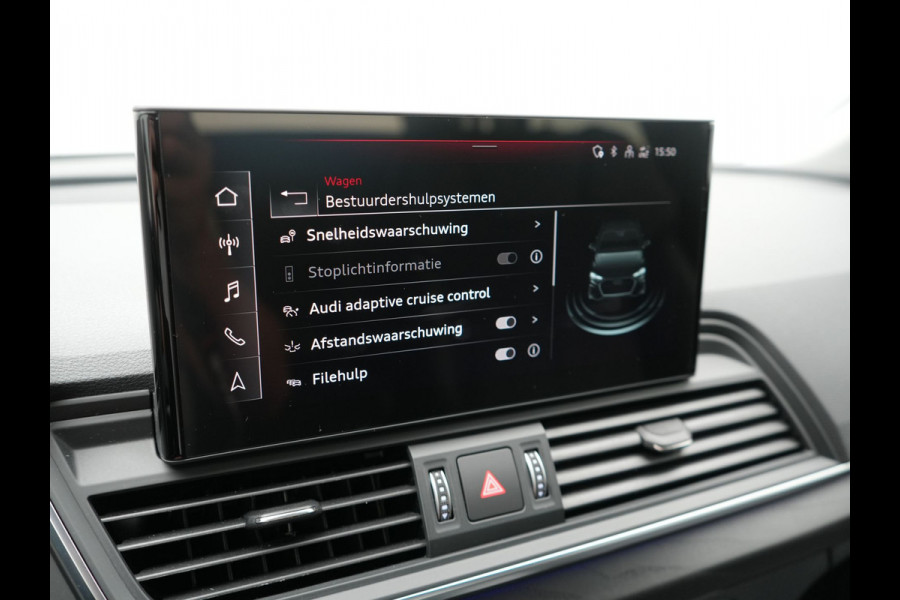 Audi Q5 50 TFSI e quattro Advanced edition PHEV 300pk Dealer O.H | Adaptive Cruise | Camera | BLIS | Apple Carplay | Alcantara Sportstoelen Verwarmd | Sfeerverlichting | Navigatie | Virtual | DAB | Plug In Hybrid |