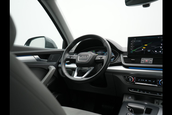 Audi Q5 55 TFSI e S Line PHEV 367pk Dealer O.H. | Trekhaak Af Fabriek | 360 Camera | Alcantara Sportstoelen Verwarmd | Cruise Control | Keyless | Sfeerverlichting | Virtual | Navigatie | DAB | 20"L.M | Plug In Hybrid |