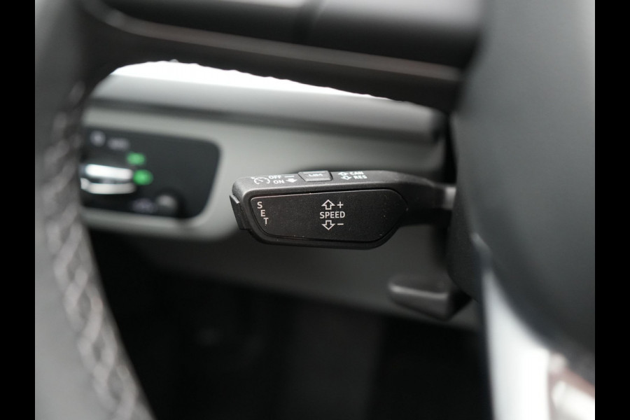 Audi Q5 55 TFSI e S Line PHEV 367pk Dealer O.H. | Trekhaak Af Fabriek | 360 Camera | Alcantara Sportstoelen Verwarmd | Cruise Control | Keyless | Sfeerverlichting | Virtual | Navigatie | DAB | 20"L.M | Plug In Hybrid |
