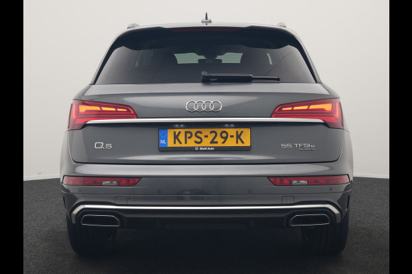 Audi Q5 55 TFSI e S Line PHEV 367pk Dealer O.H. | Trekhaak Af Fabriek | 360 Camera | Alcantara Sportstoelen Verwarmd | Cruise Control | Keyless | Sfeerverlichting | Virtual | Navigatie | DAB | 20"L.M | Plug In Hybrid |