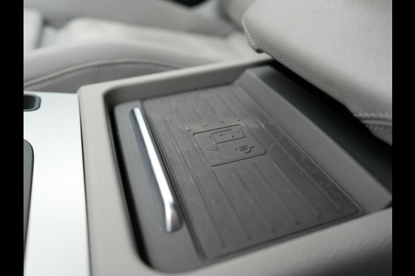 Audi Q5 55 TFSI e S Line PHEV 367pk Dealer O.H. | Trekhaak Af Fabriek | 360 Camera | Alcantara Sportstoelen Verwarmd | Cruise Control | Keyless | Sfeerverlichting | Virtual | Navigatie | DAB | 20"L.M | Plug In Hybrid |