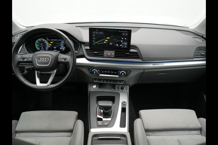 Audi Q5 55 TFSI e S Line PHEV 367pk Dealer O.H. | Trekhaak Af Fabriek | 360 Camera | Alcantara Sportstoelen Verwarmd | Cruise Control | Keyless | Sfeerverlichting | Virtual | Navigatie | DAB | 20"L.M | Plug In Hybrid |
